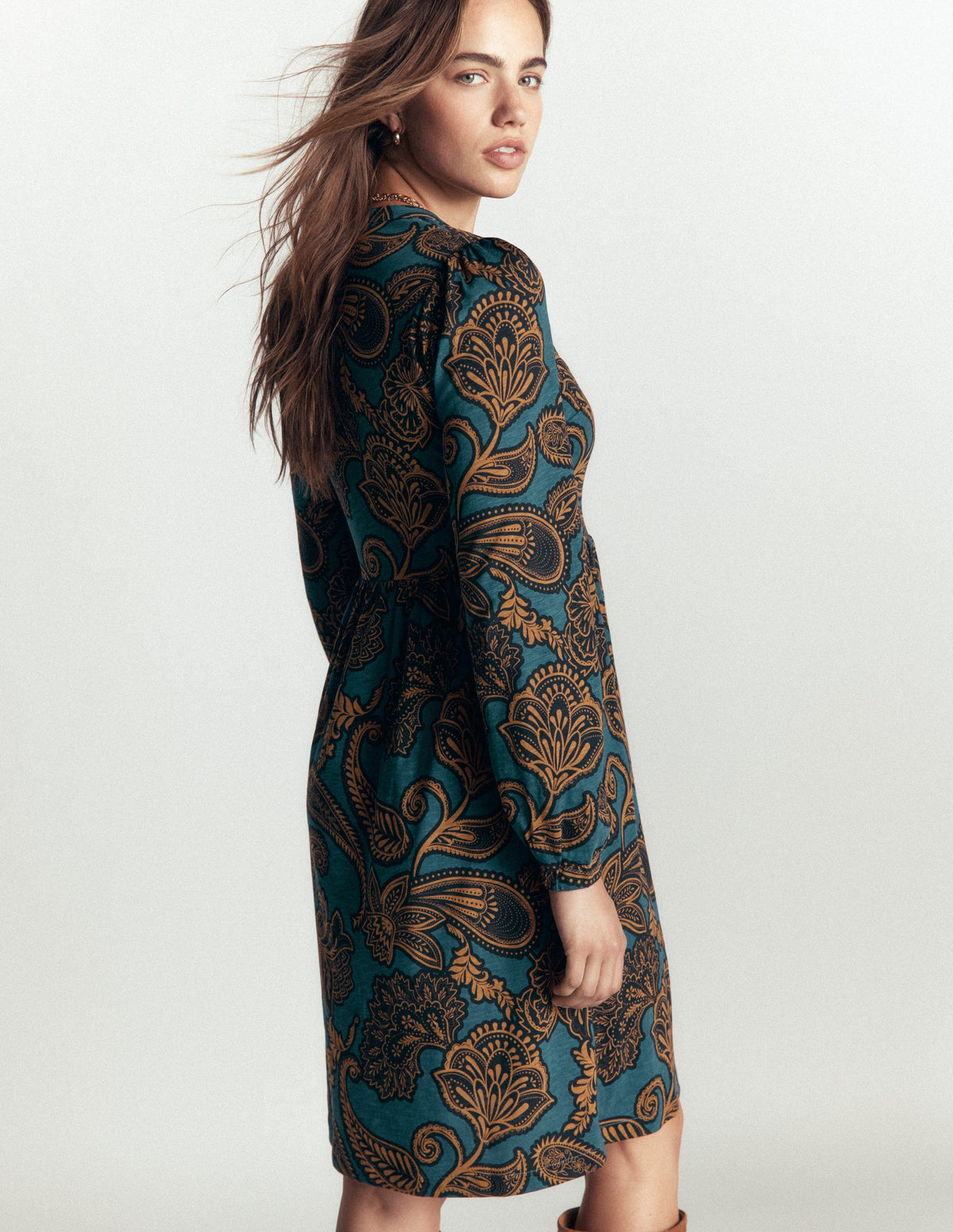 Naomi Relaxed Jersey Dress-Legion Blue, Paisley Bouquet - Image 3