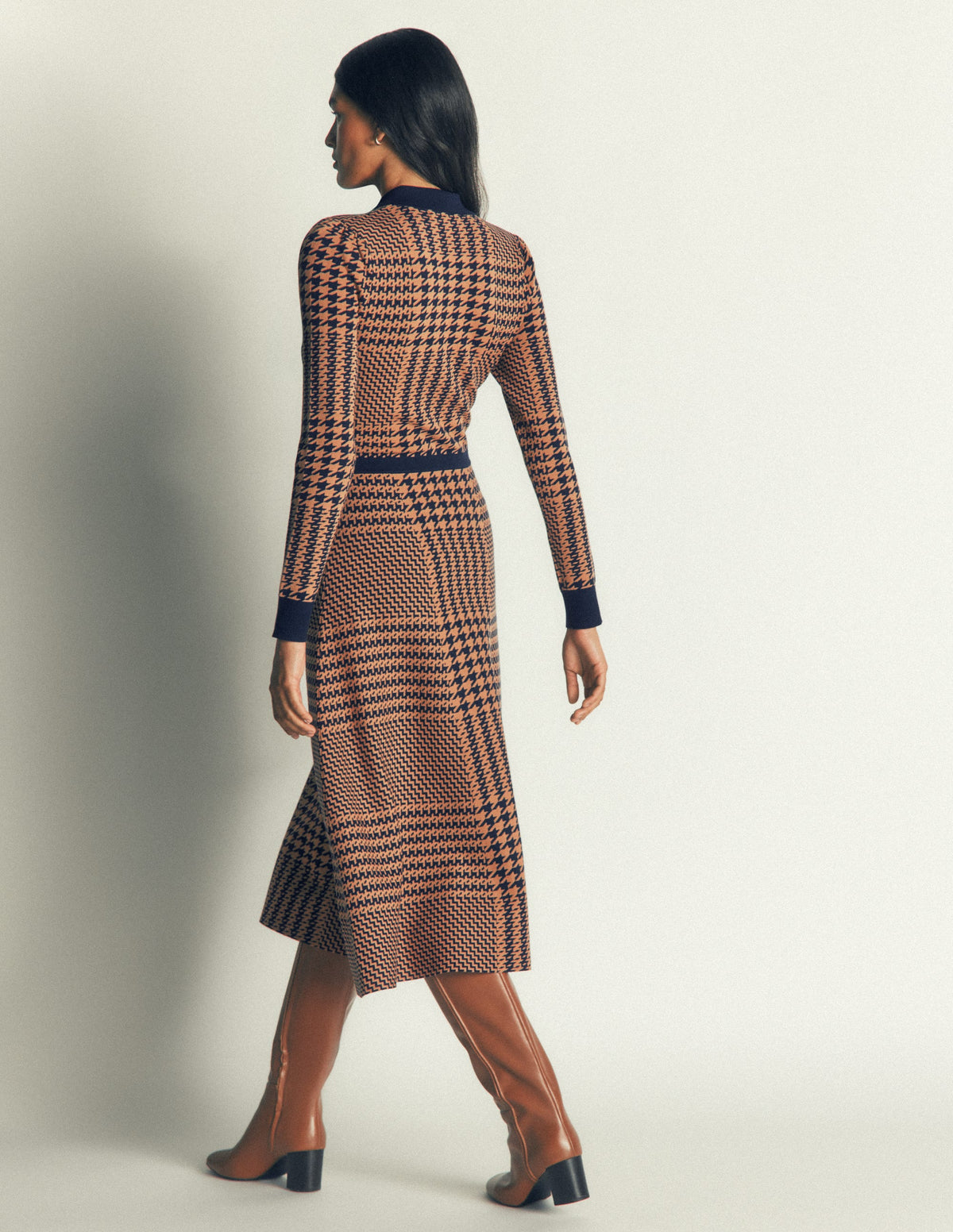 Fiona Zip Front Knitted Dress-Camel and Navy Check - Image 5