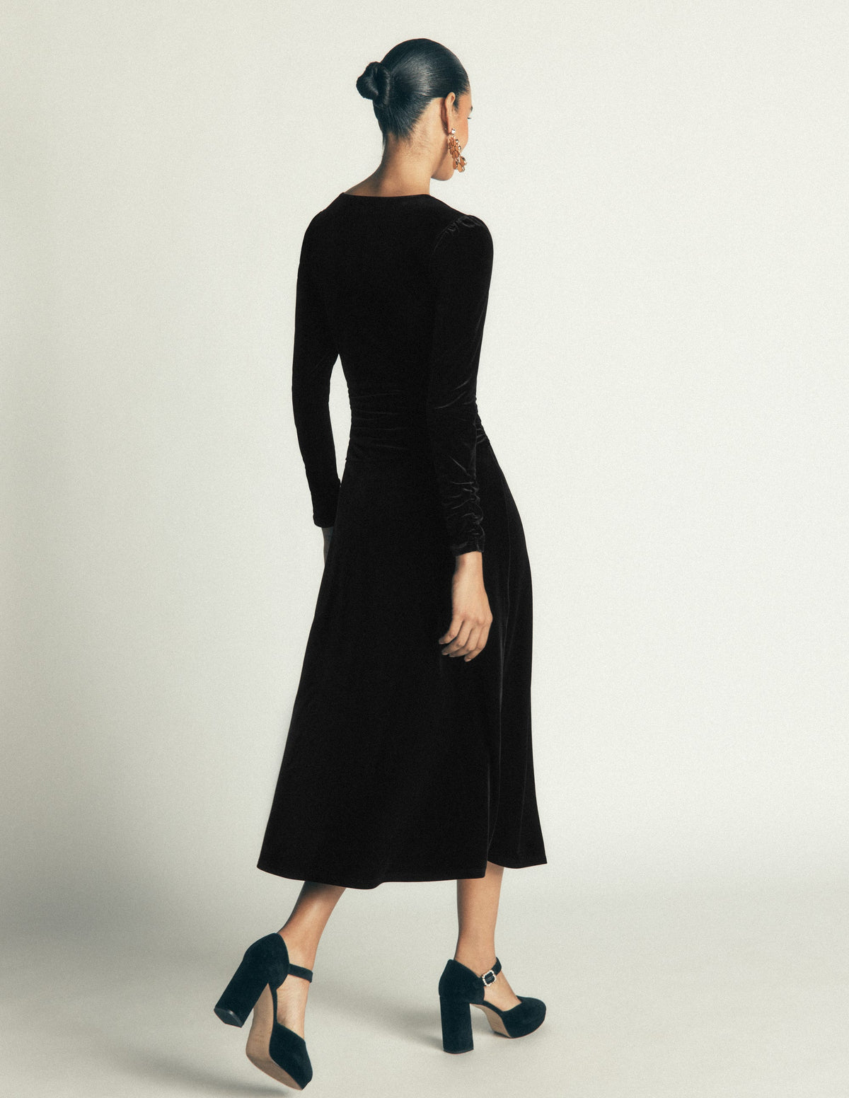 Mya Ruched Velvet Midi Dress-Black Beauty-3