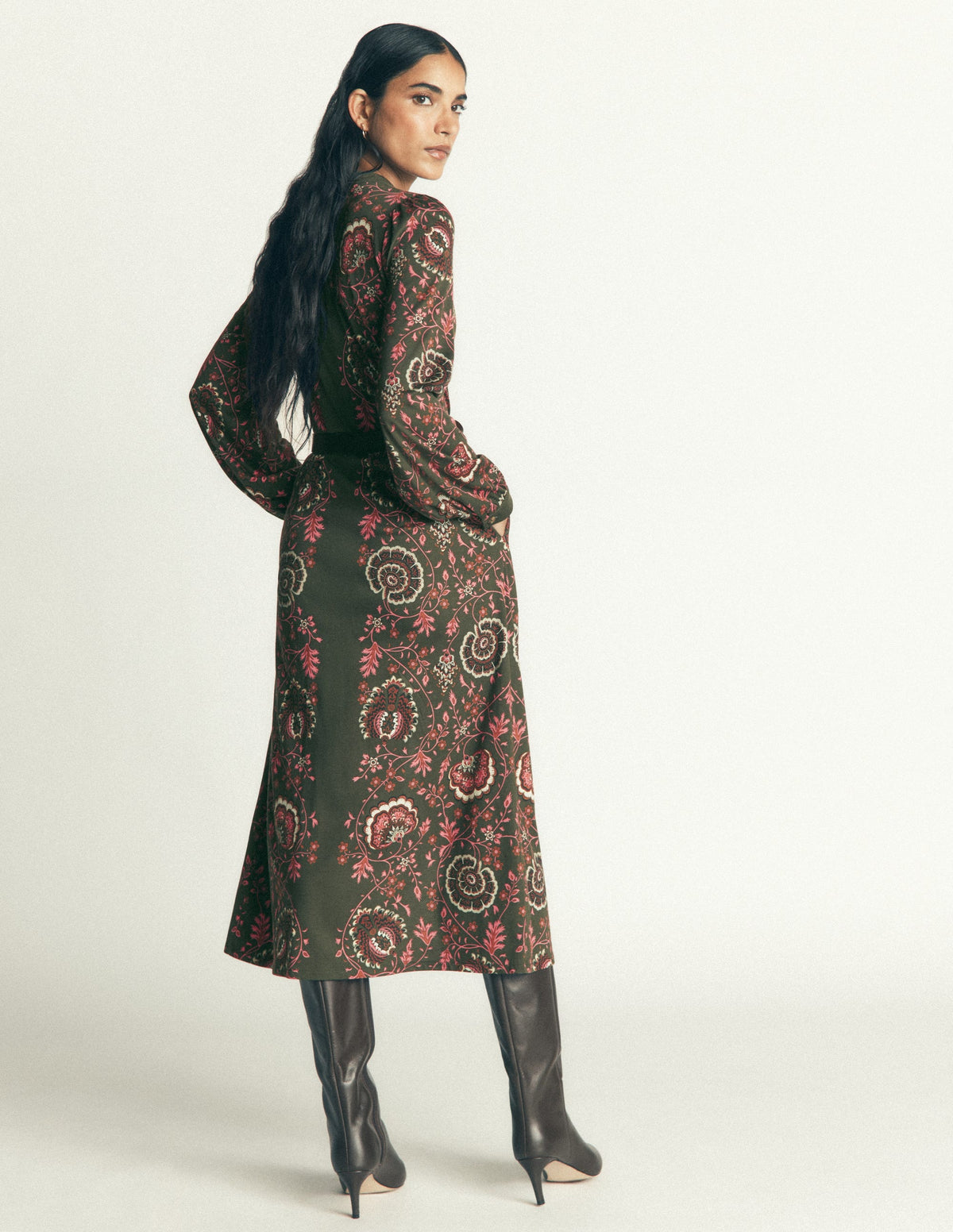 Juliet Jersey Midi Dress-Duffle Bag, Sprouting Vine-3