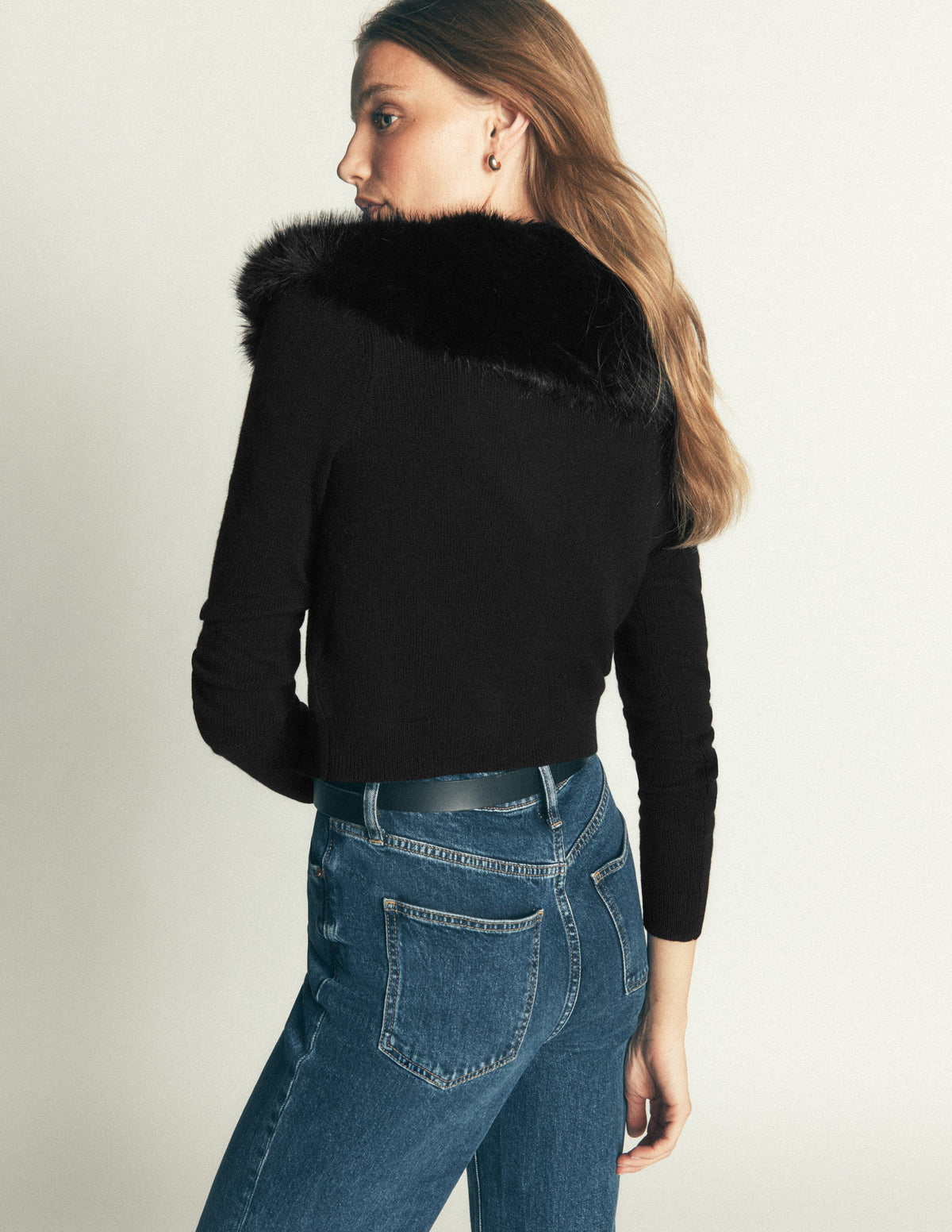 Fur Collar Cropped Cardigan-Black-3