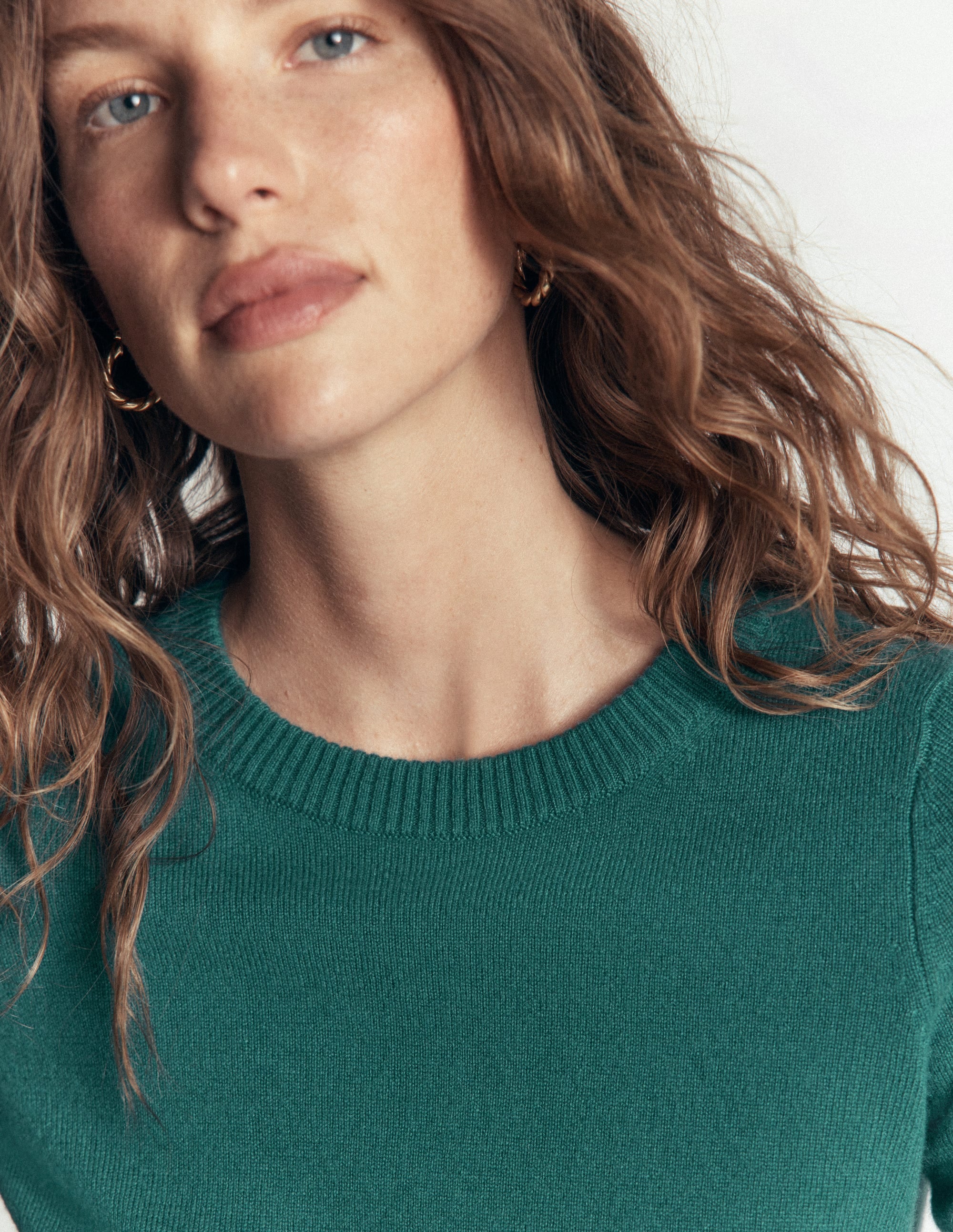 Elsie Cashmere Crew Jumper-Deep Sea Depths - Image 2