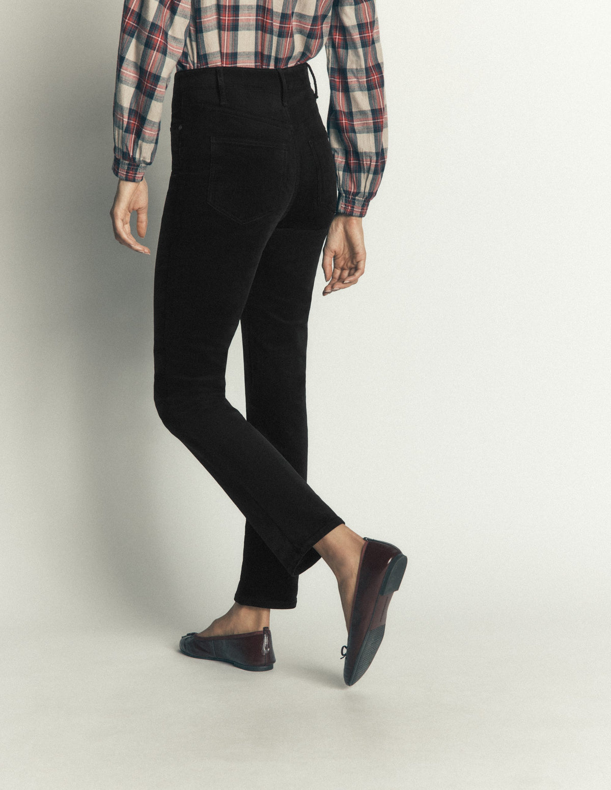 High Rise Cord Slim Jeans-Black - Image 3