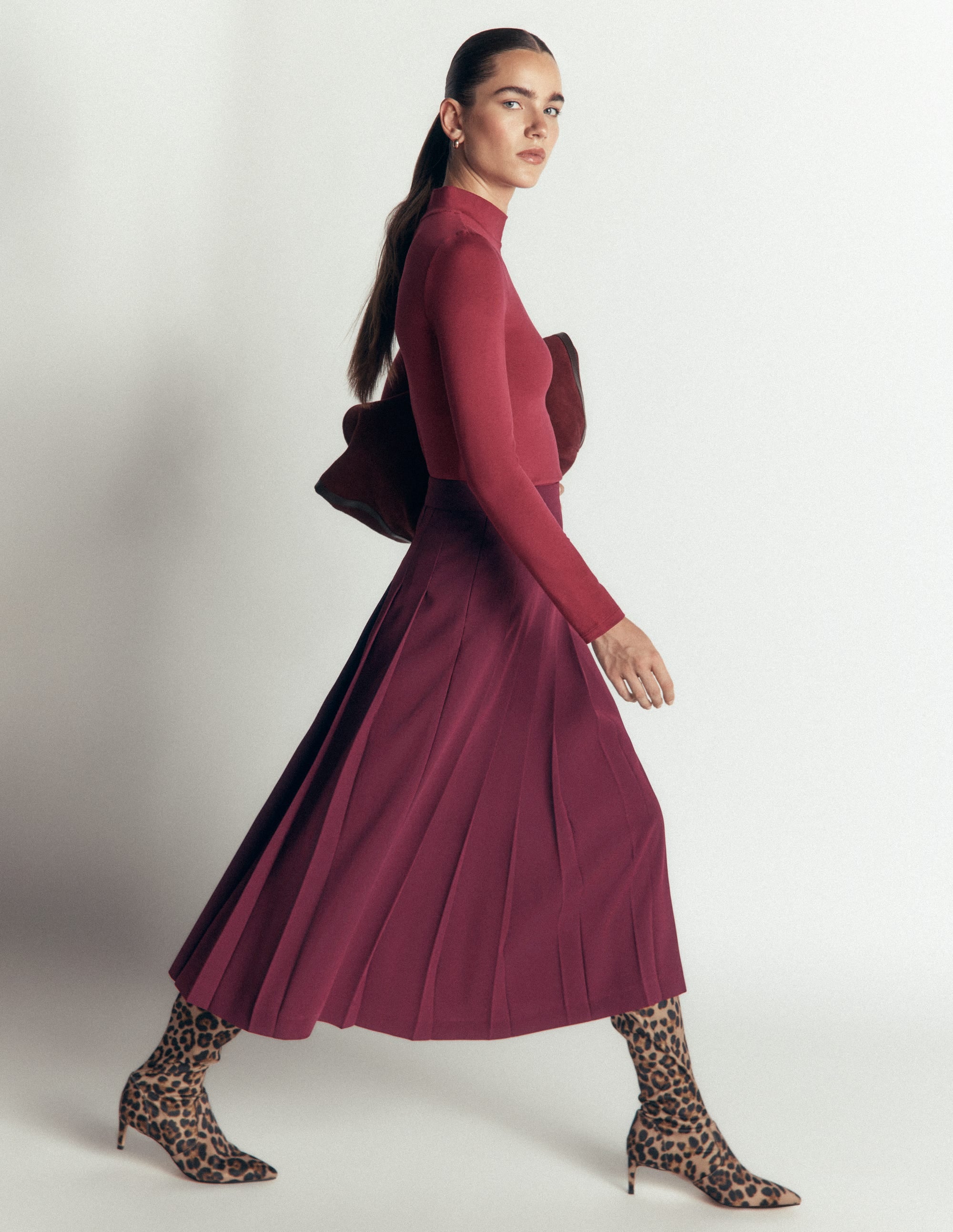 Pleat Side Split Midi Skirt-Dark Cherry - Image 4