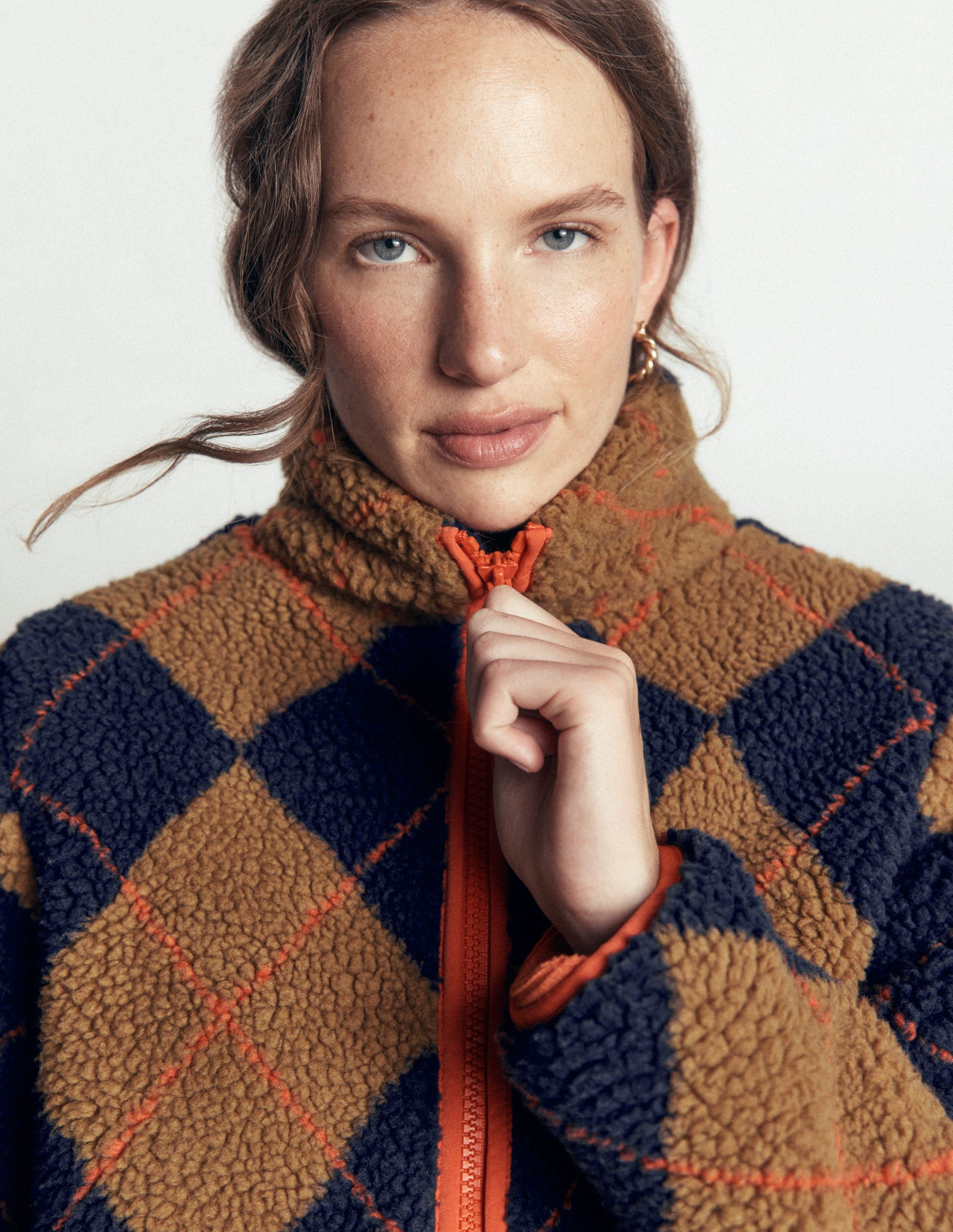 Alnwick Borg Jacket-Camel, Navy & Orange Argyle - Image 3